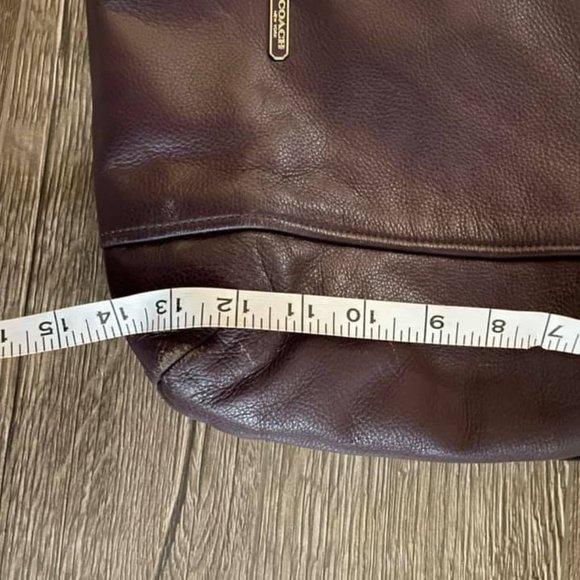 Coach Bag - Picture 2 of 4